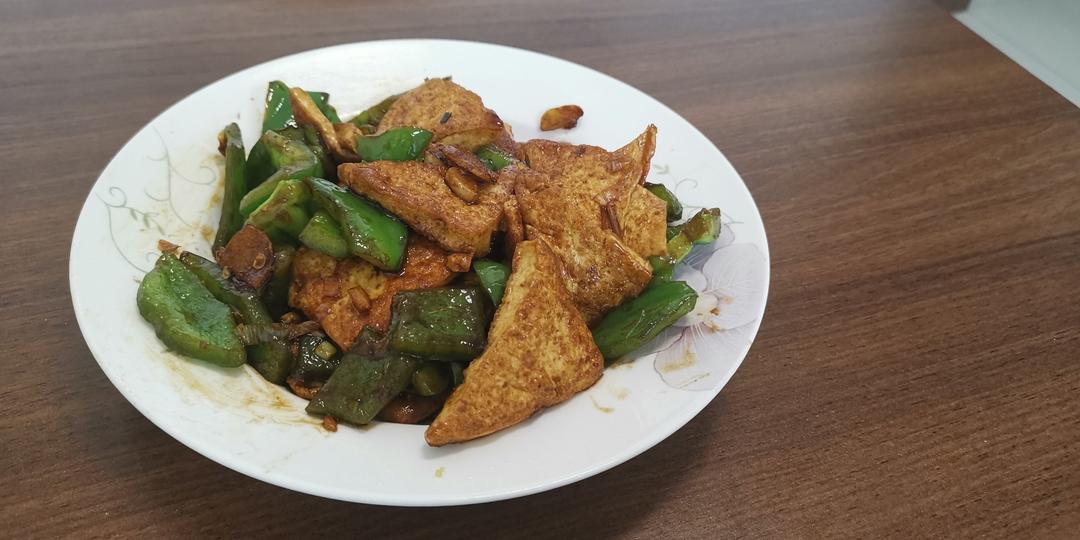 青椒炒豆腐