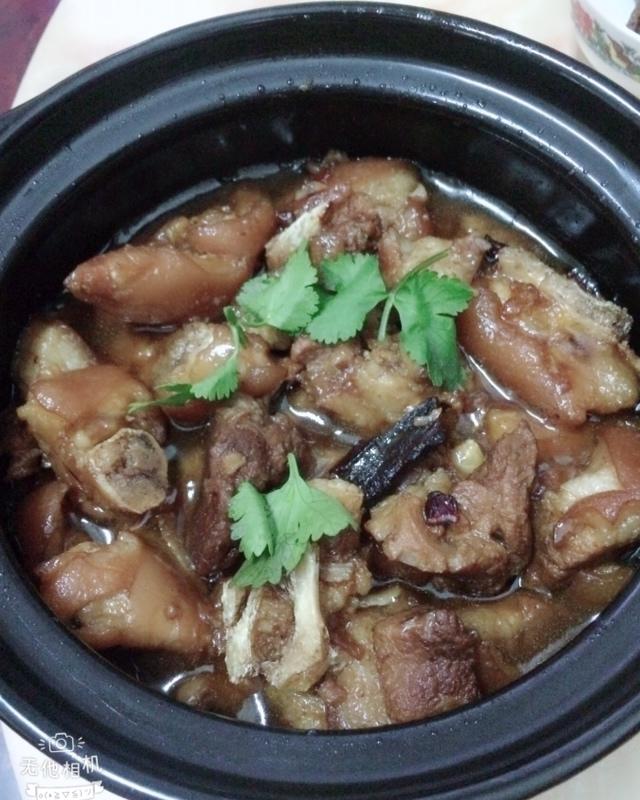 老丁的私房菜－红烧猪蹄