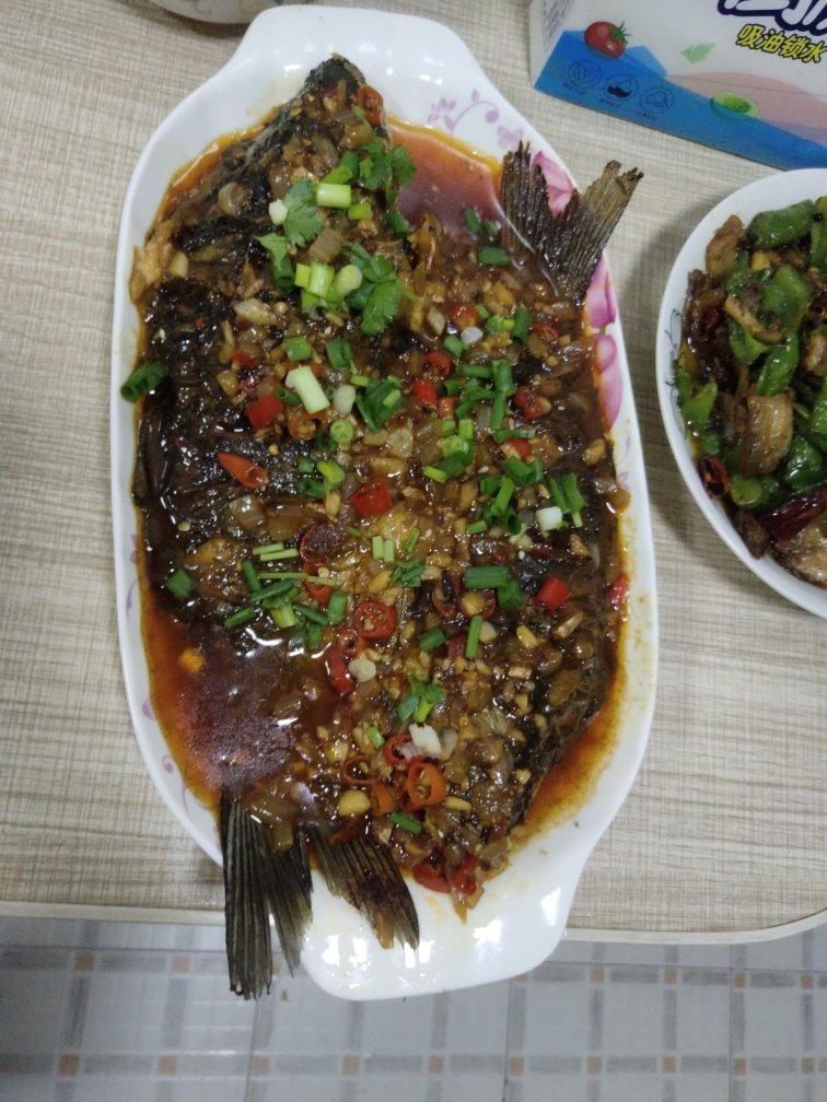 红烧鲫鱼