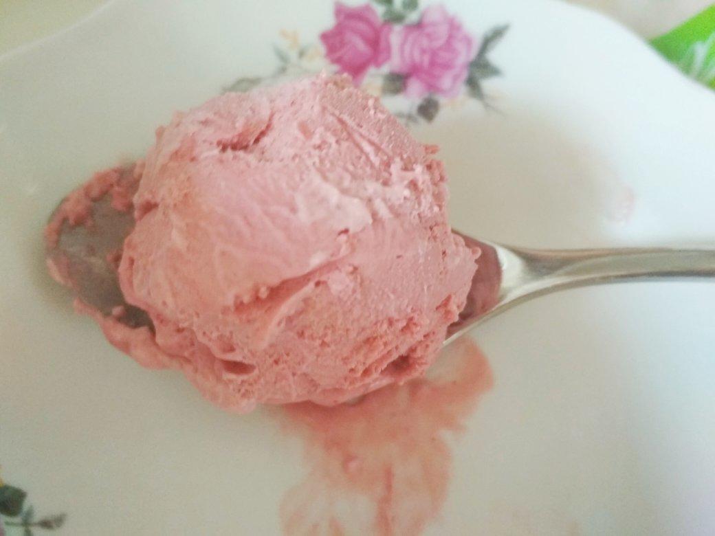 草莓冰淇淋🍓🍦🍨