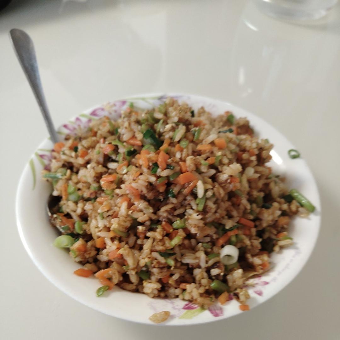 好吃到停不下来的酱油蛋炒饭