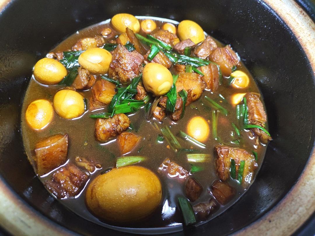 加了鹌鹑蛋后，这盘红烧肉，美味的逆天啦——鹌鹑蛋烧肉（孔瑶食谱）