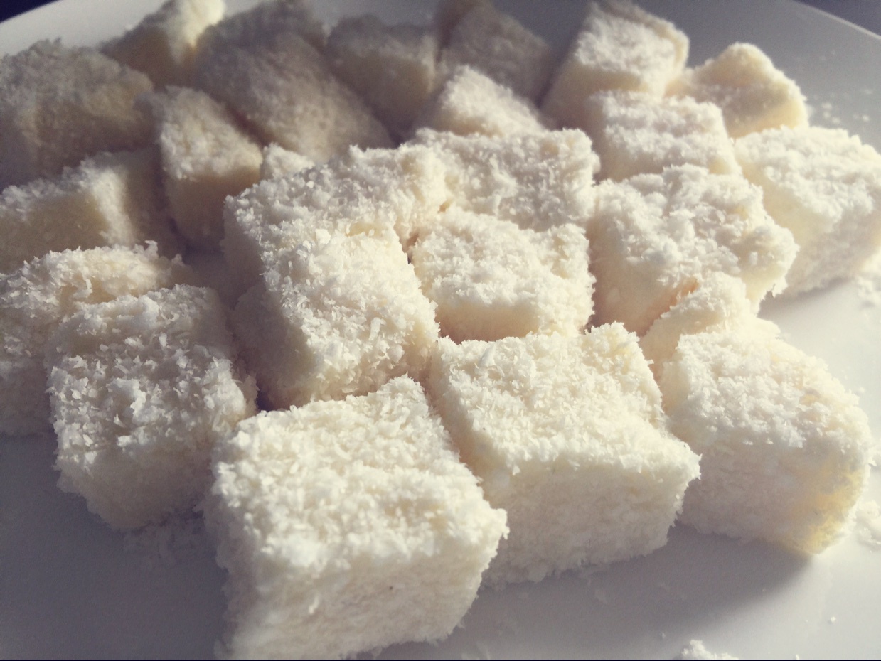 85度C 》椰丝牛奶小方