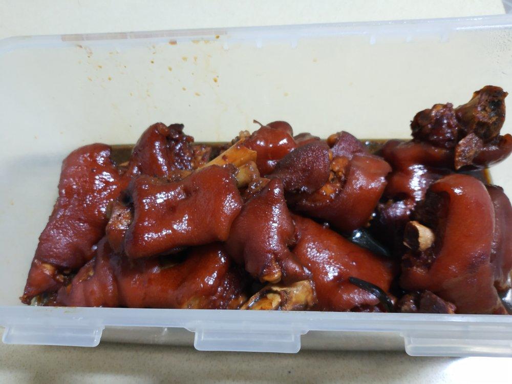美味的家常菜：红烧猪蹄