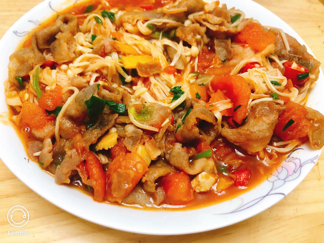 金针菇番茄肥牛卷