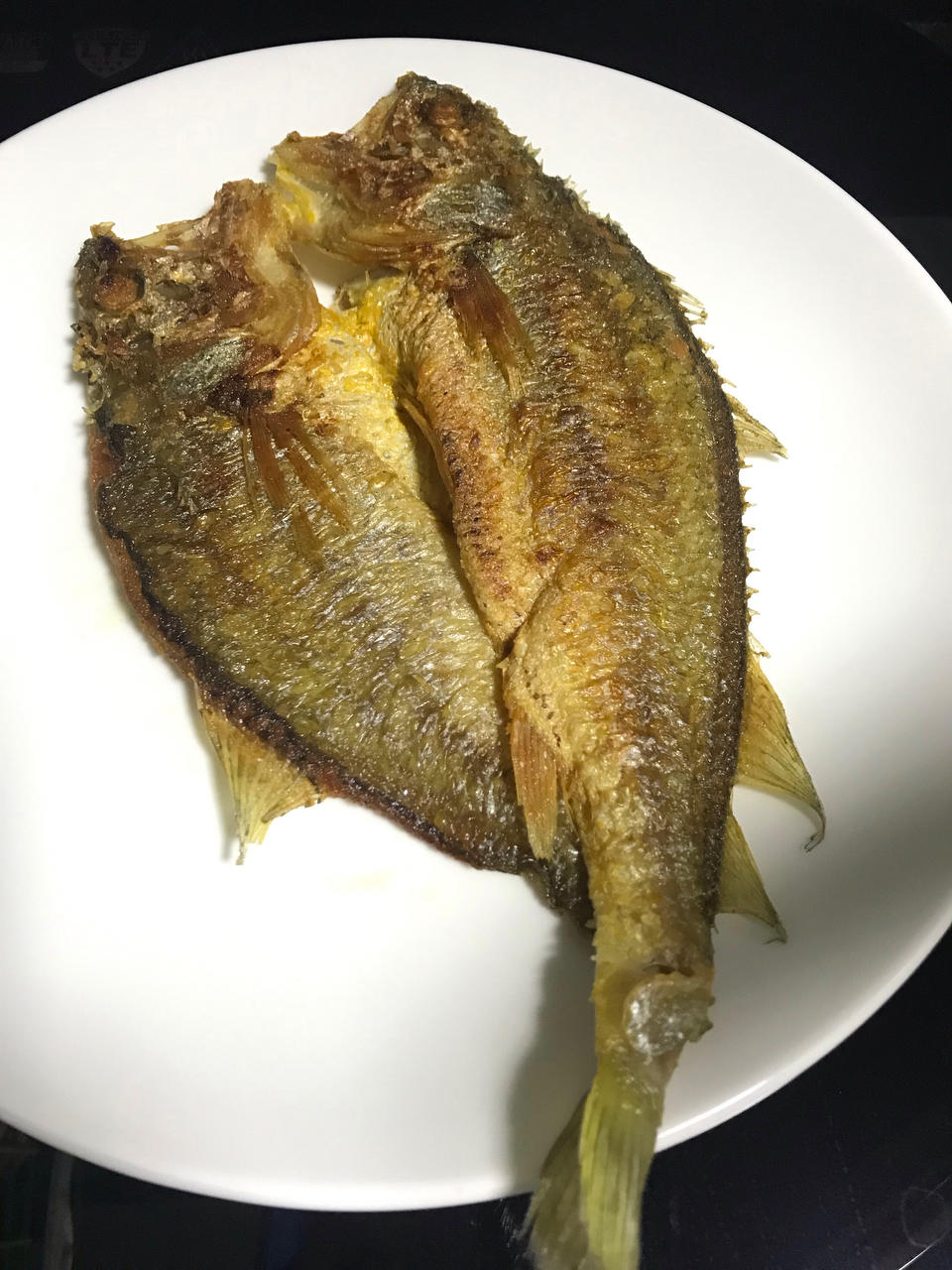 煎鱼/煎黄花鱼/漂亮不掉皮/铁锅煎鱼不粘锅