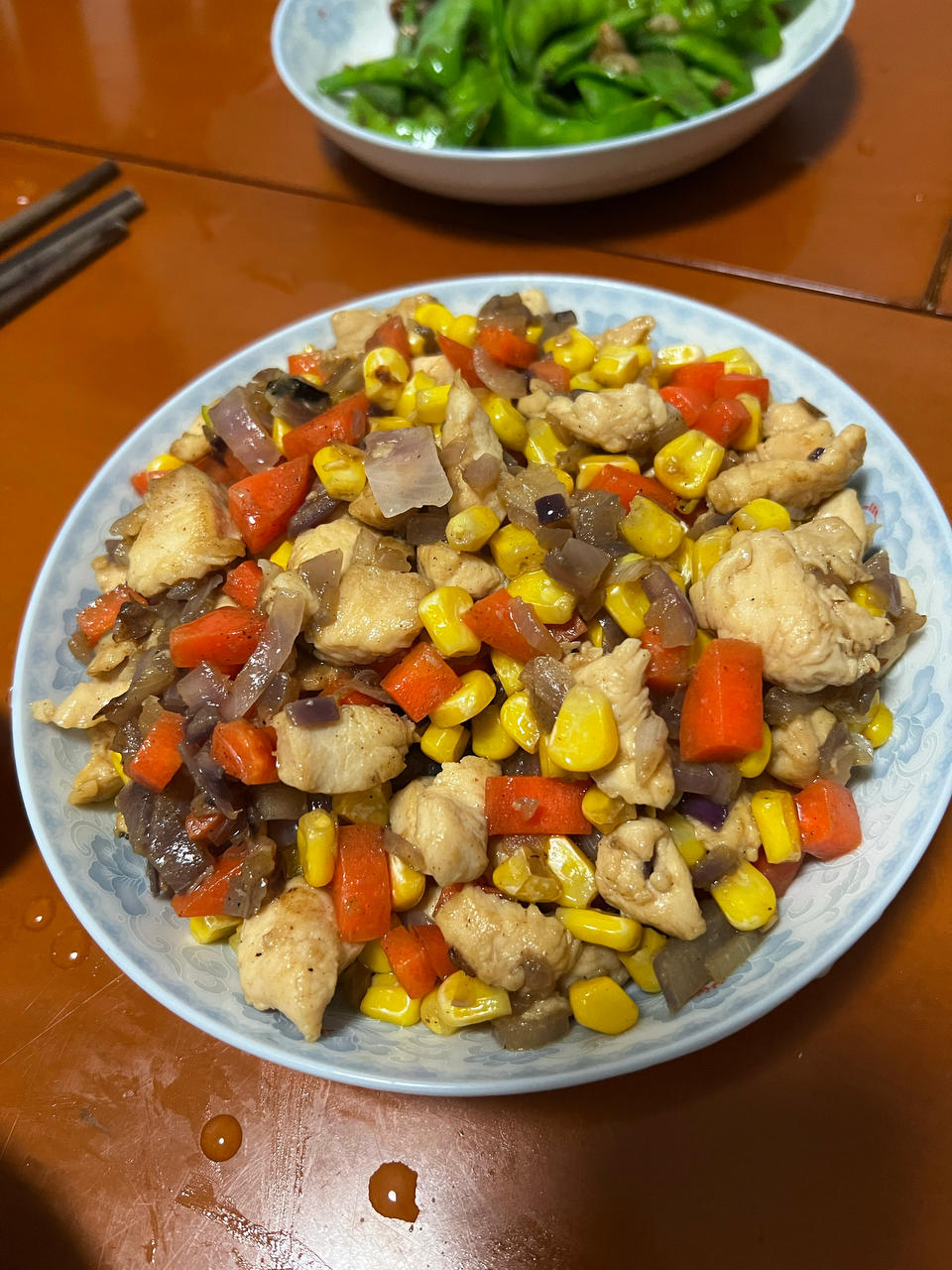 玉米鸡丁
