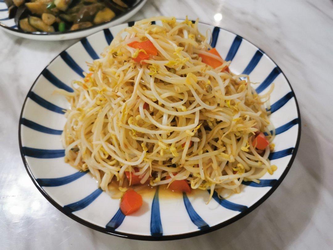 厨师长教你：“炝炒绿豆芽”的家常做法，味道非常赞