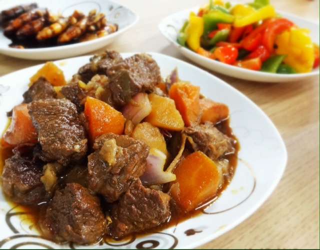 胡萝卜土豆烧牛腩
