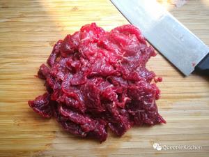 泡椒藕尖炒牛肉的做法 步骤1