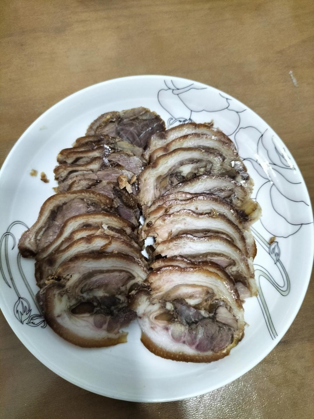 酱肘子