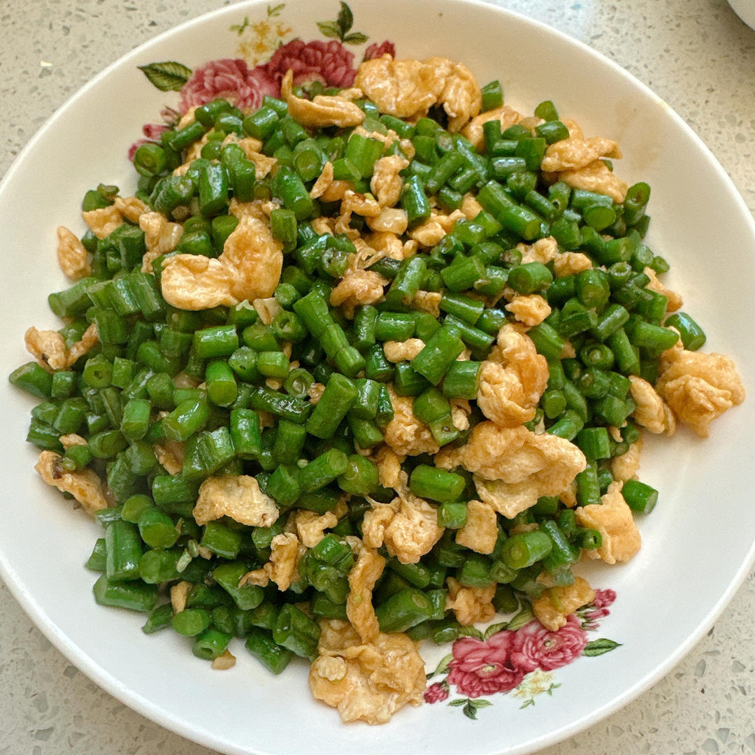 豆角丁炒鸡蛋