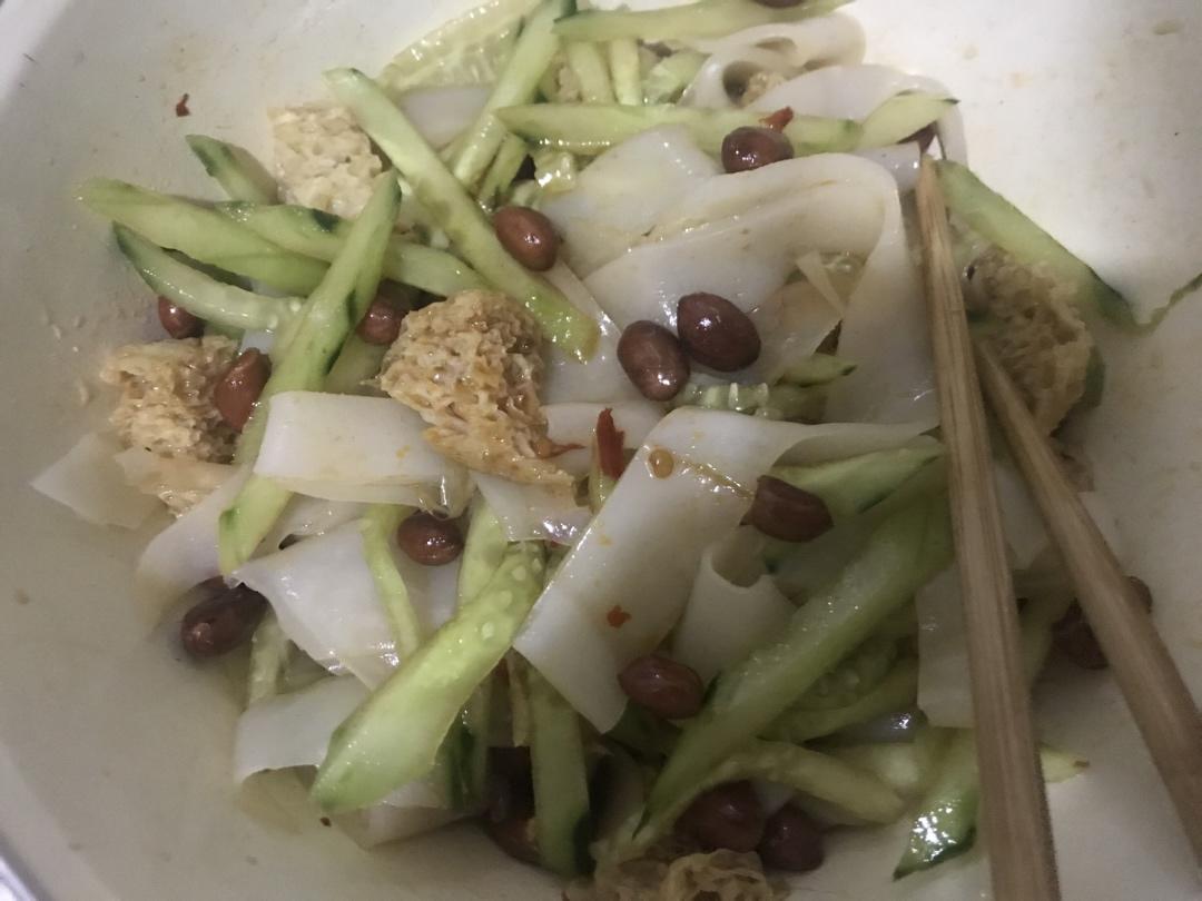 凉皮-家庭自制（告诉你自己做更劲道的秘诀）