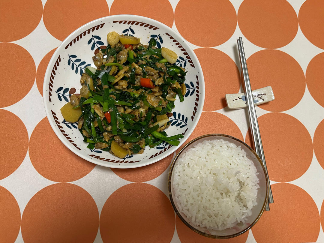 爆炒韭菜蛤蜊肉