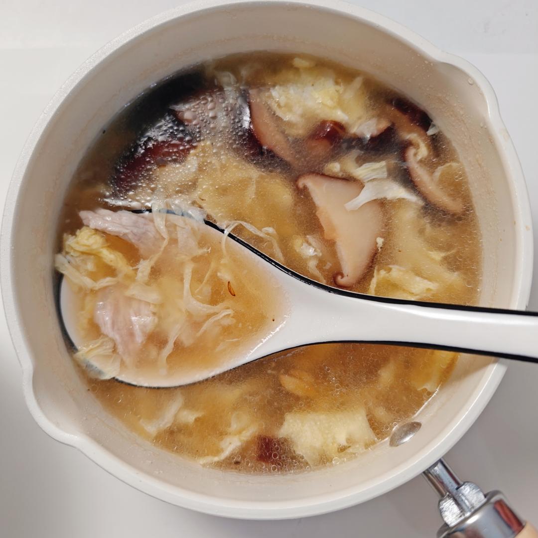 蘑菇肉丝汤