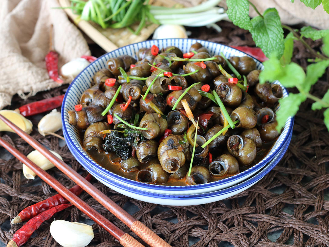 紫苏炒田螺的做法