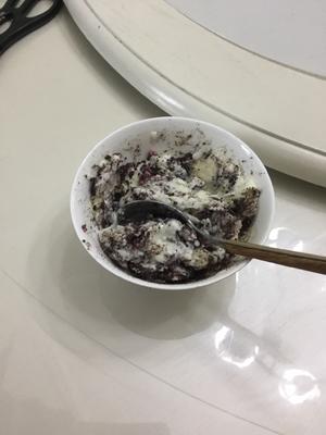 简单酸奶奥利奥冰淇淋🍦的做法 步骤8