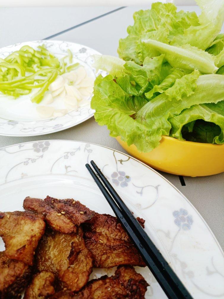 只要一个平底锅                          实现烤肉自由|比店里的还好吃