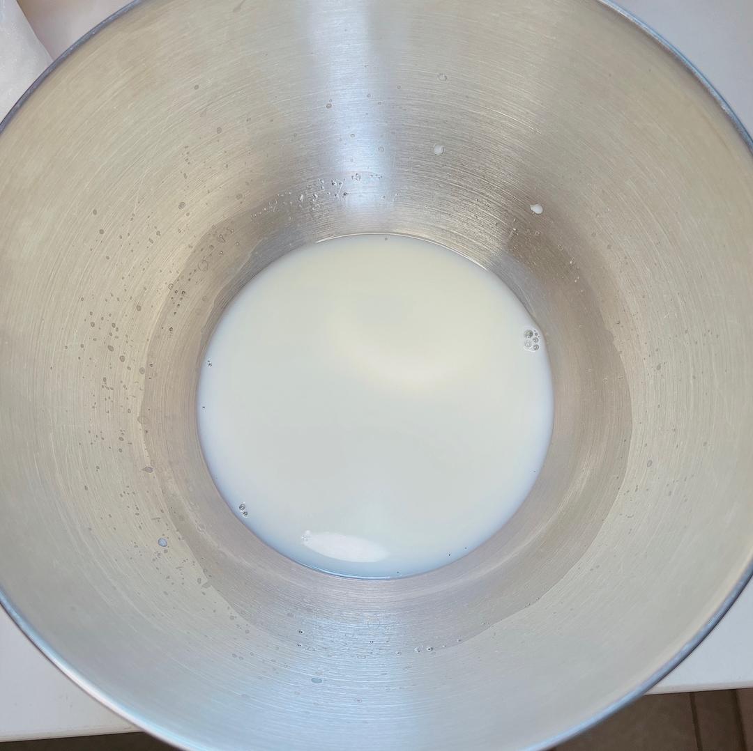 纯奶手撕吐司的做法 步骤1