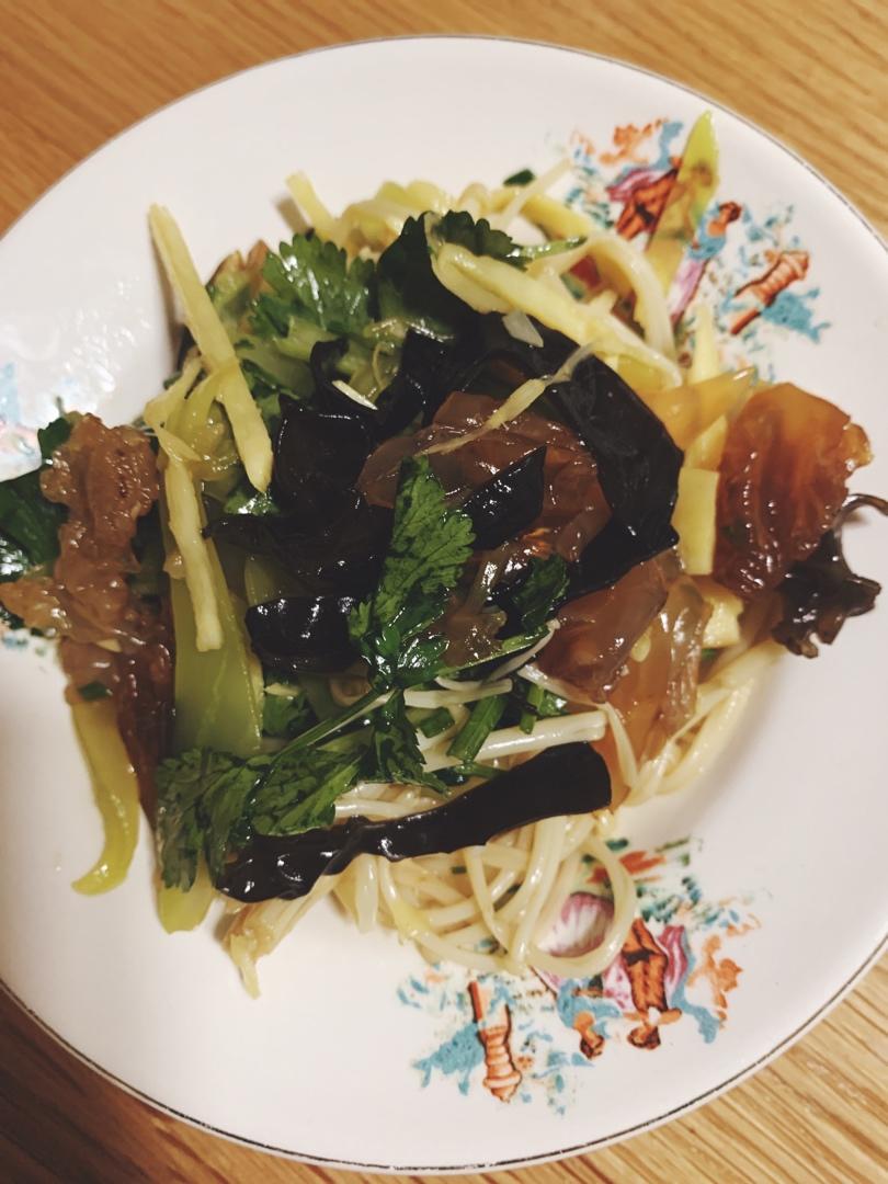 醋拌什锦海蜇