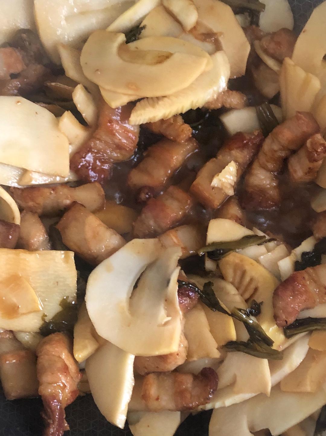 春笋焖五花肉（客家菜）