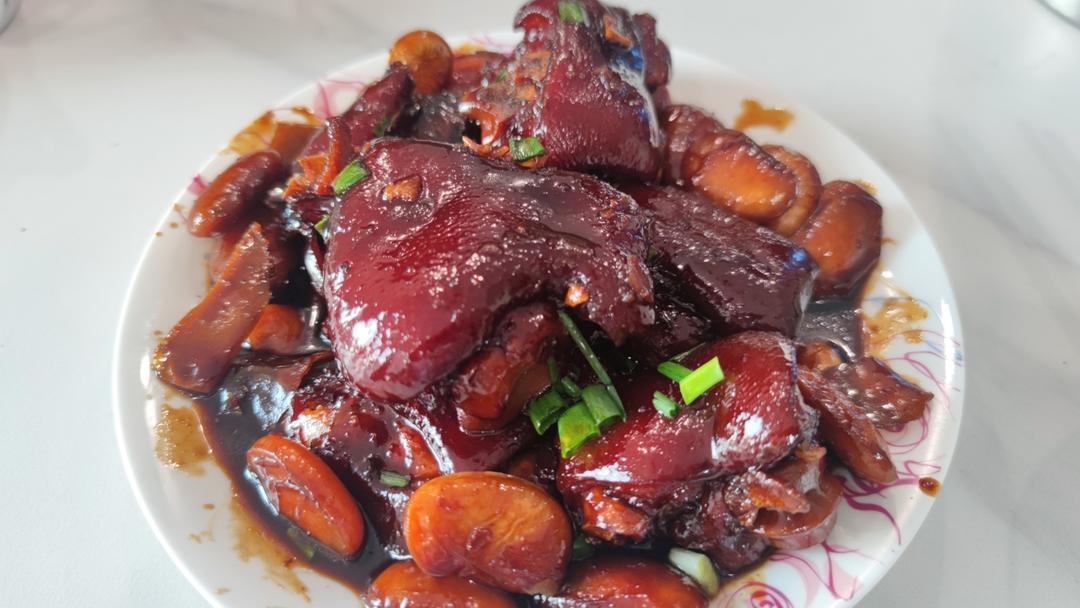 红烧猪蹄，酱香味，超级过嘴瘾的卤猪蹄