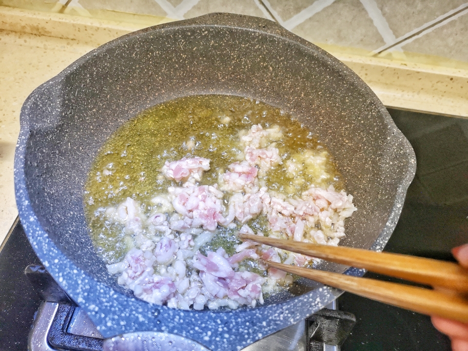 [简简单单]的[下饭菜]烂肉粉条的做法 步骤2