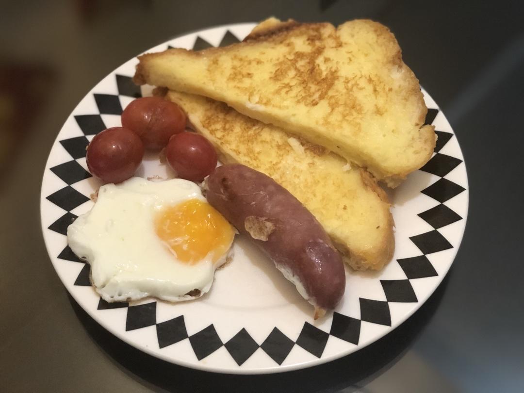 香煎吐司片（3分钟搞定！无油无芝士！小时候的味道）