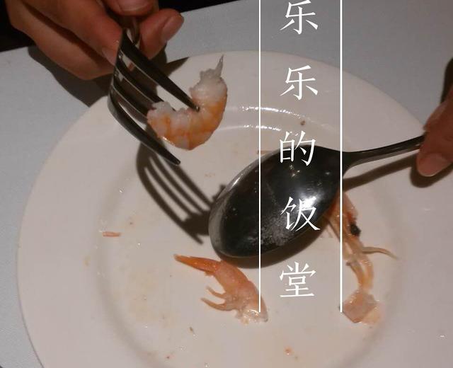 三步剥虾壳法（绝对手不脏哦）的做法