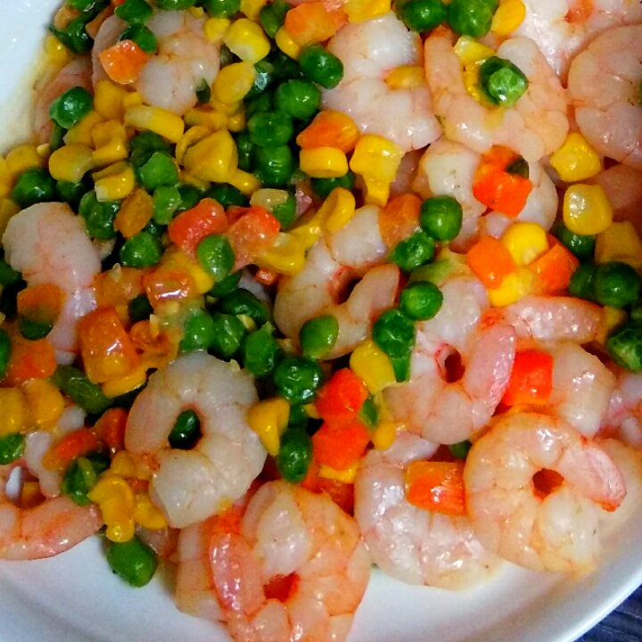 玉米豌豆胡萝卜炒虾仁