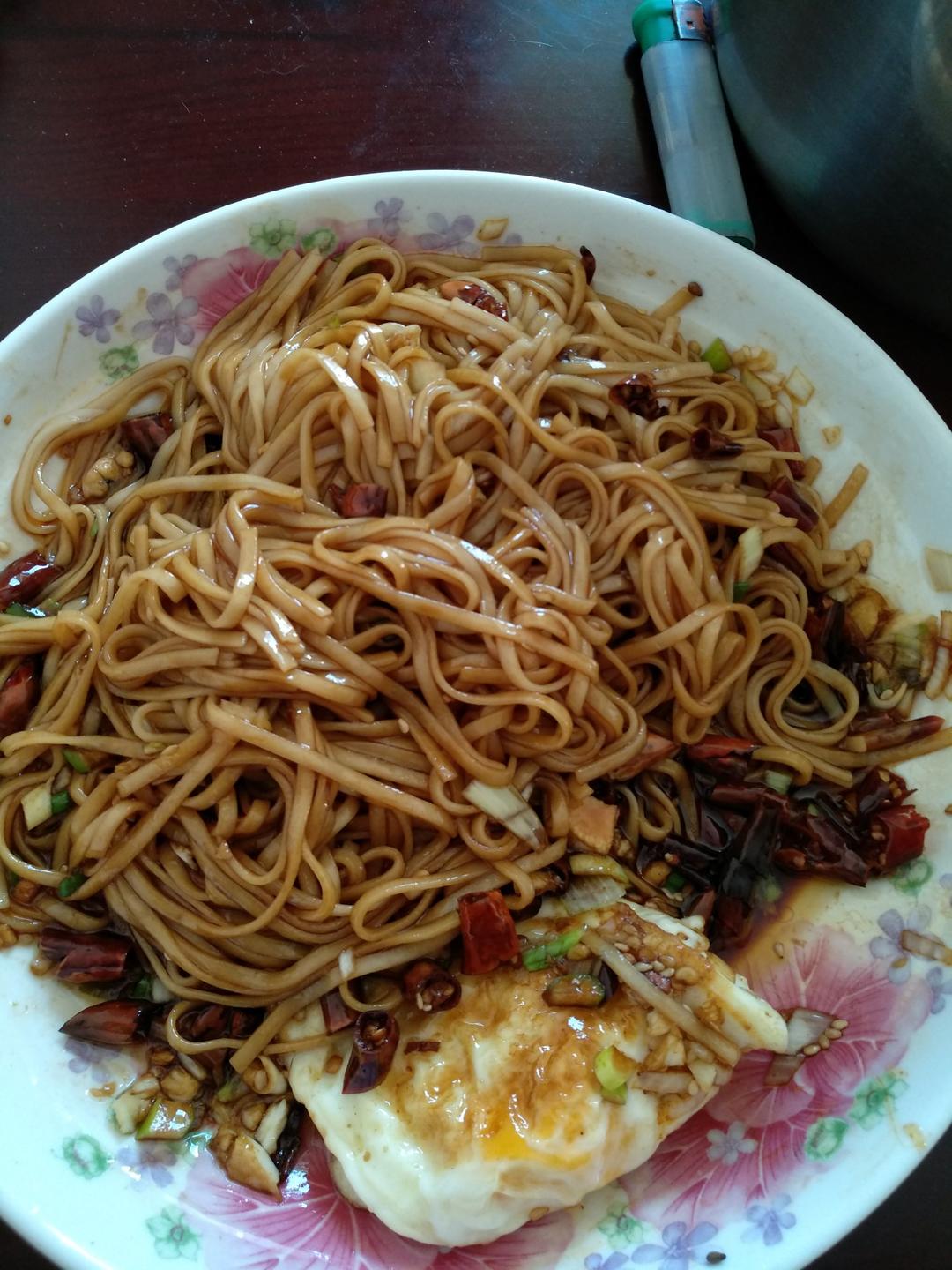 简单小葱油泼面