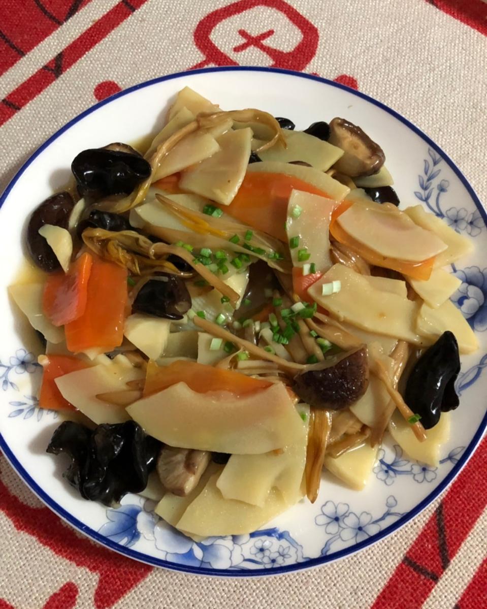 冬笋木耳炒肉丝