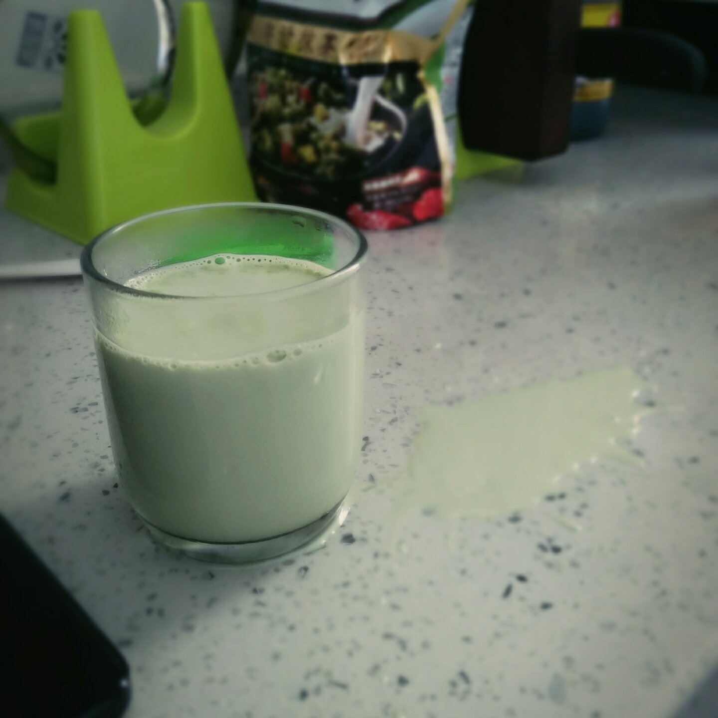 成熟口味抹茶拿铁