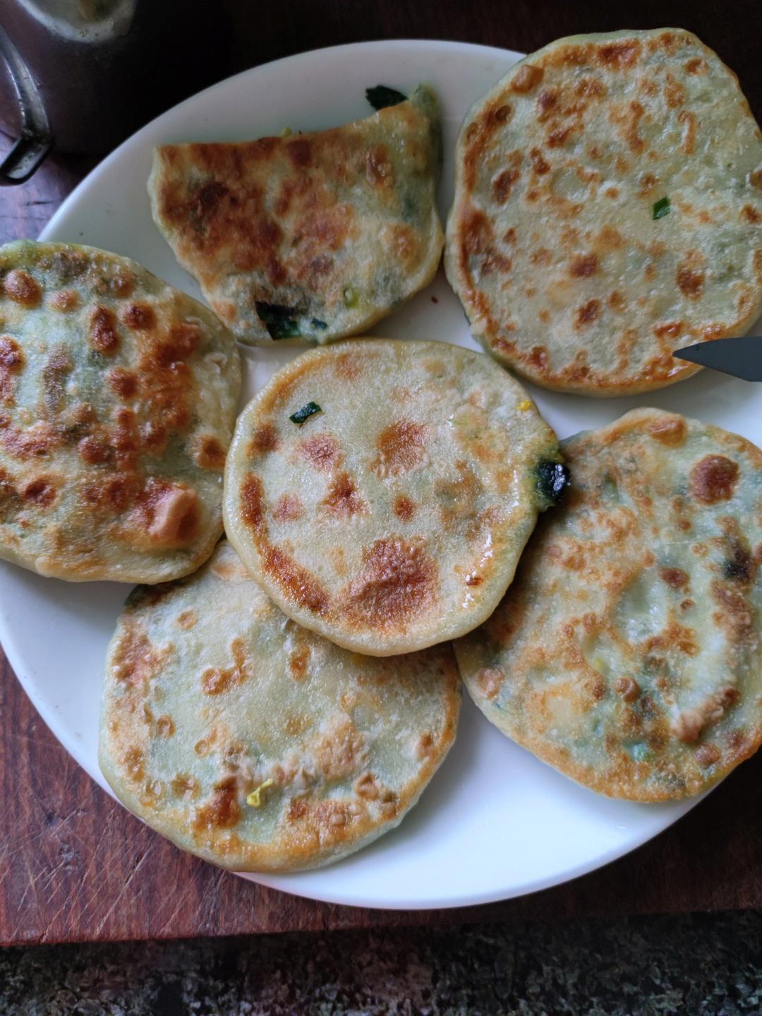 皮薄如纸的韭菜馅饼|免揉面法