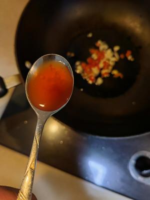 美味的椒汁清蒸鲈鱼的做法 步骤5