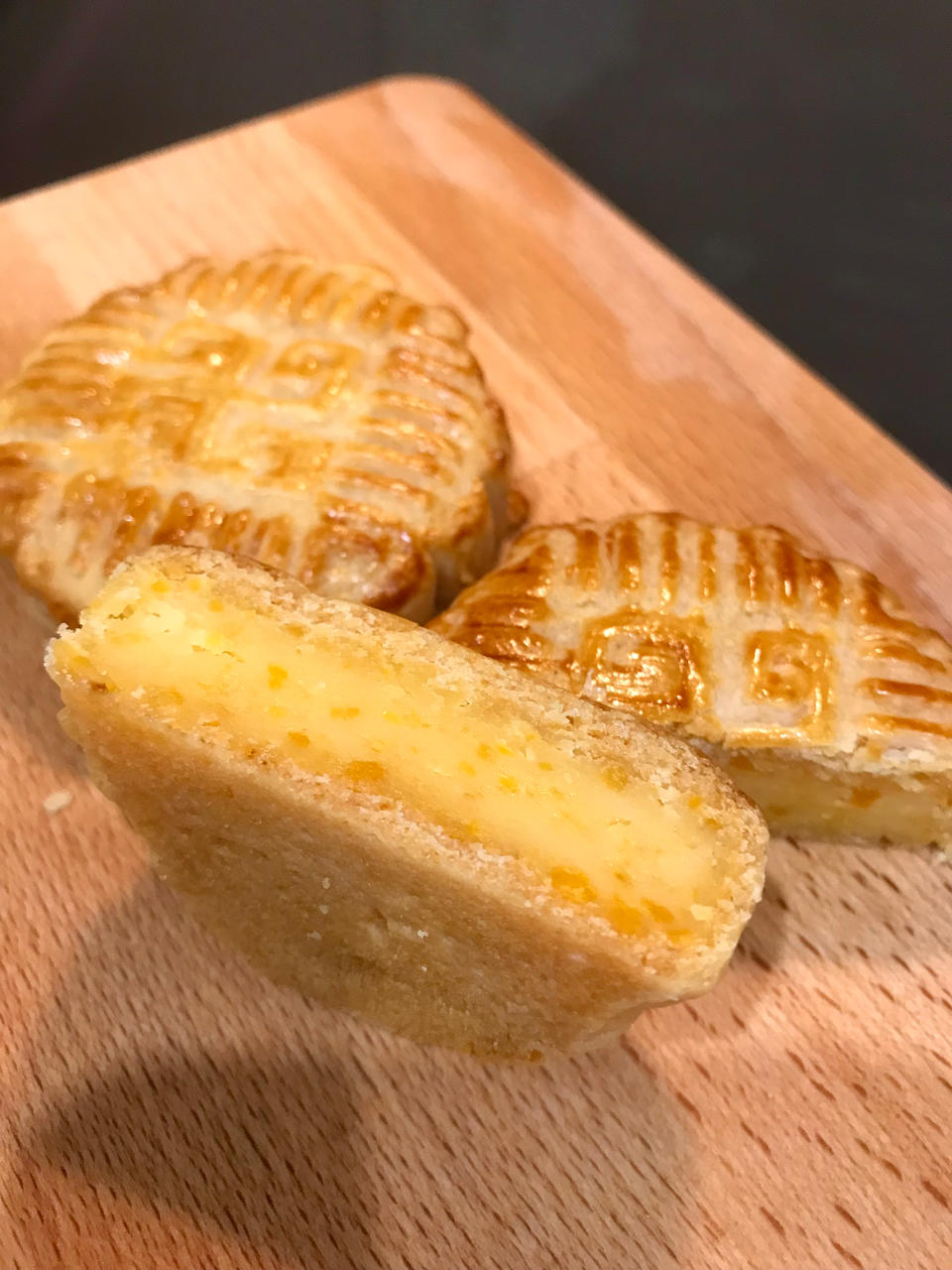 金沙奶黄月饼