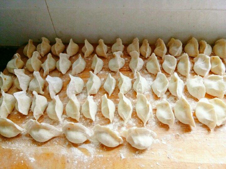 〈猪肉大葱水饺馅〉🥟，神奇、百搭的大葱。欣小厨 😉