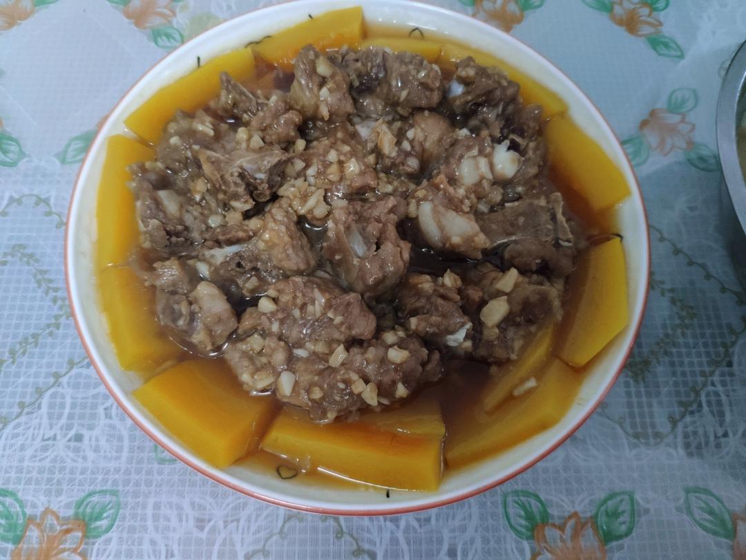 两步！做出嫩滑又多汁的南瓜🎃蒸排骨