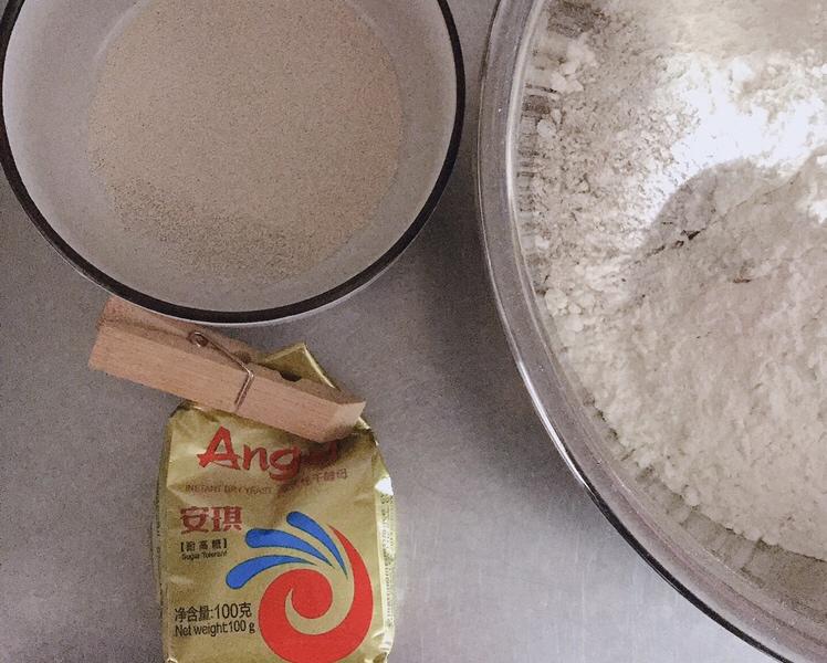 纯奶手撕吐司的做法 步骤1