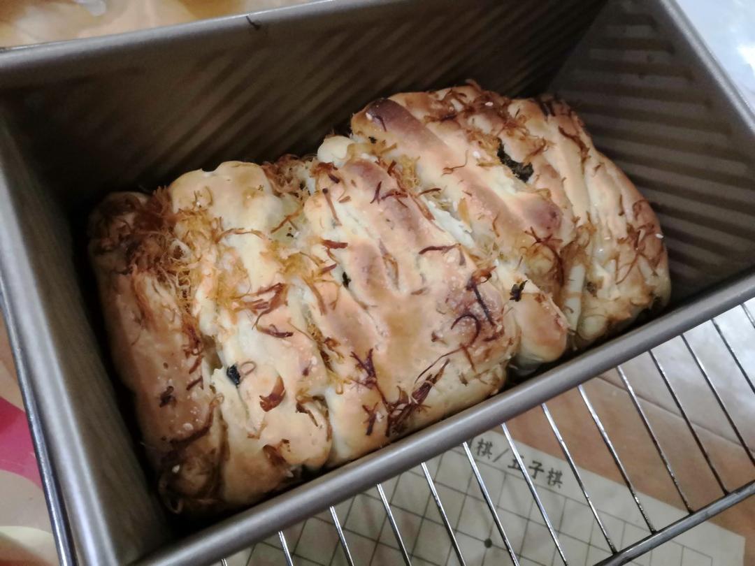 手撕千层肉松面包