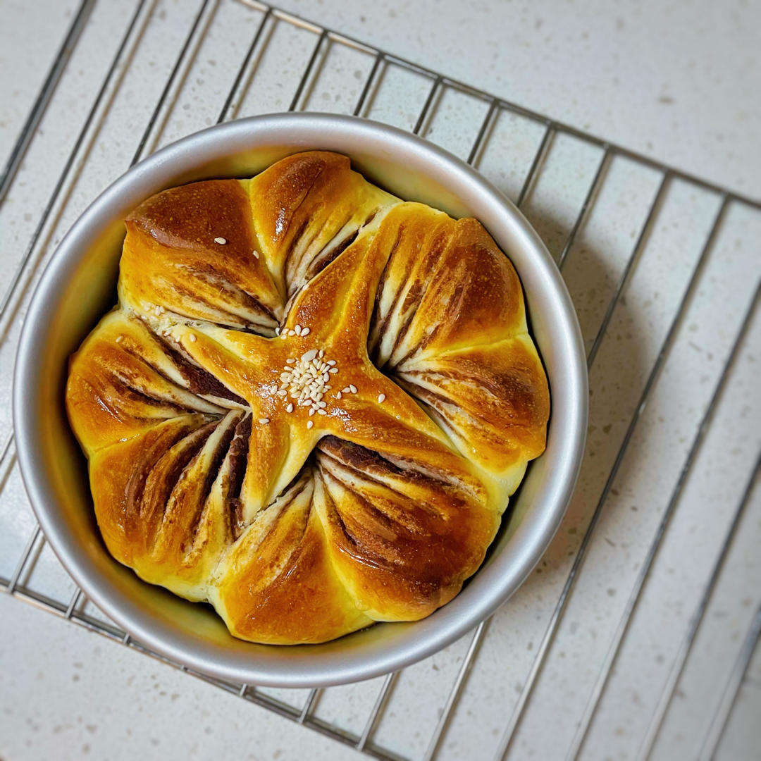 豆沙花式面包