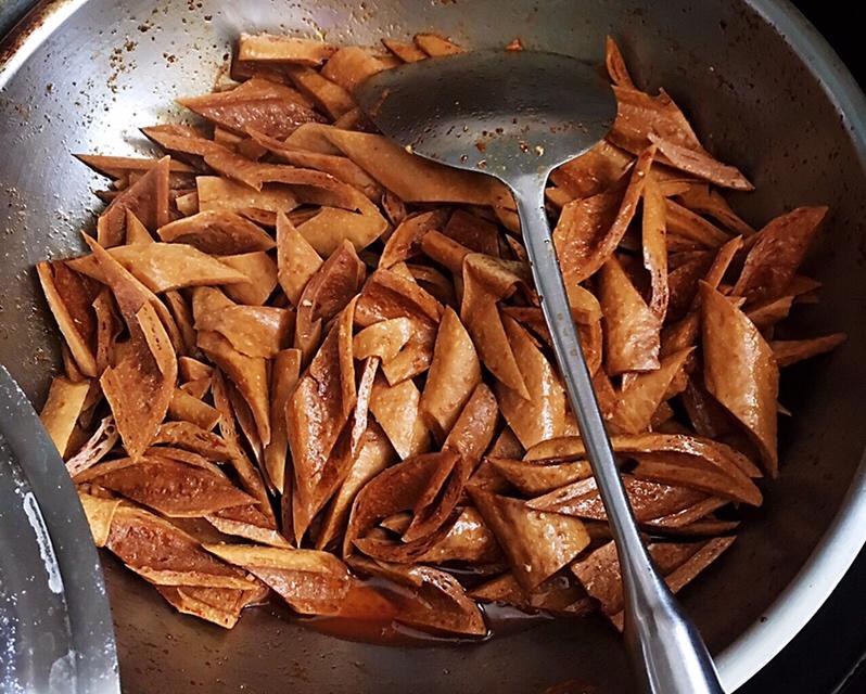 口感劲道，香辣美味的辣条（豆笋版）的做法