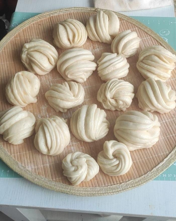 🌺椒盐葱香花卷🌺（操作简单，好吃又好看）