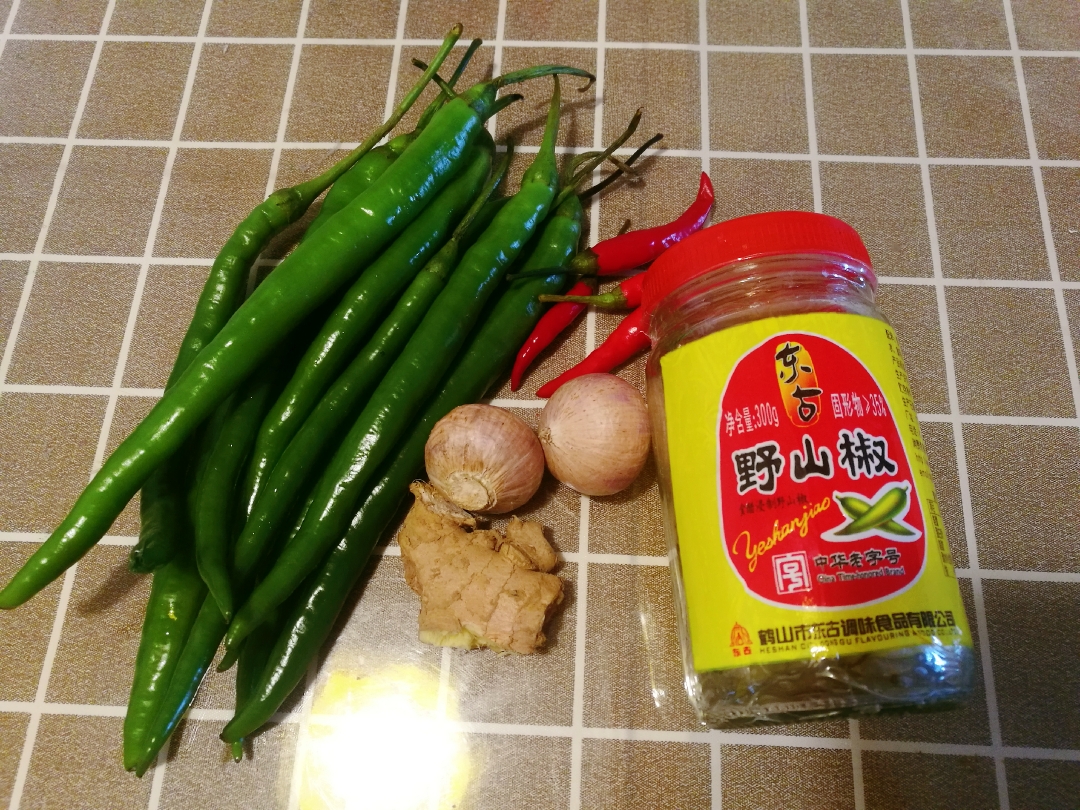 减脂万能青椒酱的做法 步骤1