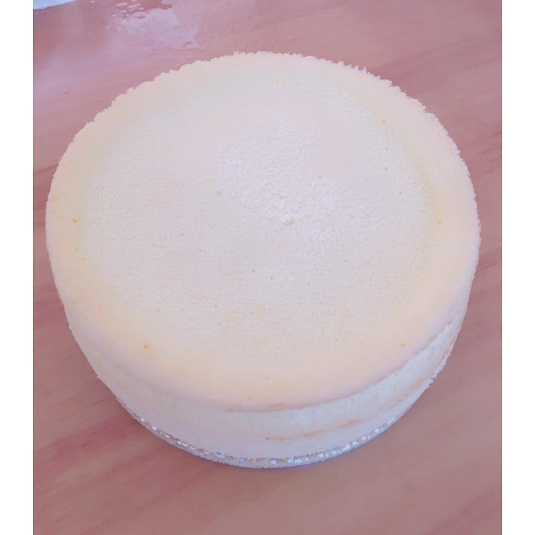 超简单完美戚风蛋糕（6寸2蛋）附打发、翻拌、脱模视频