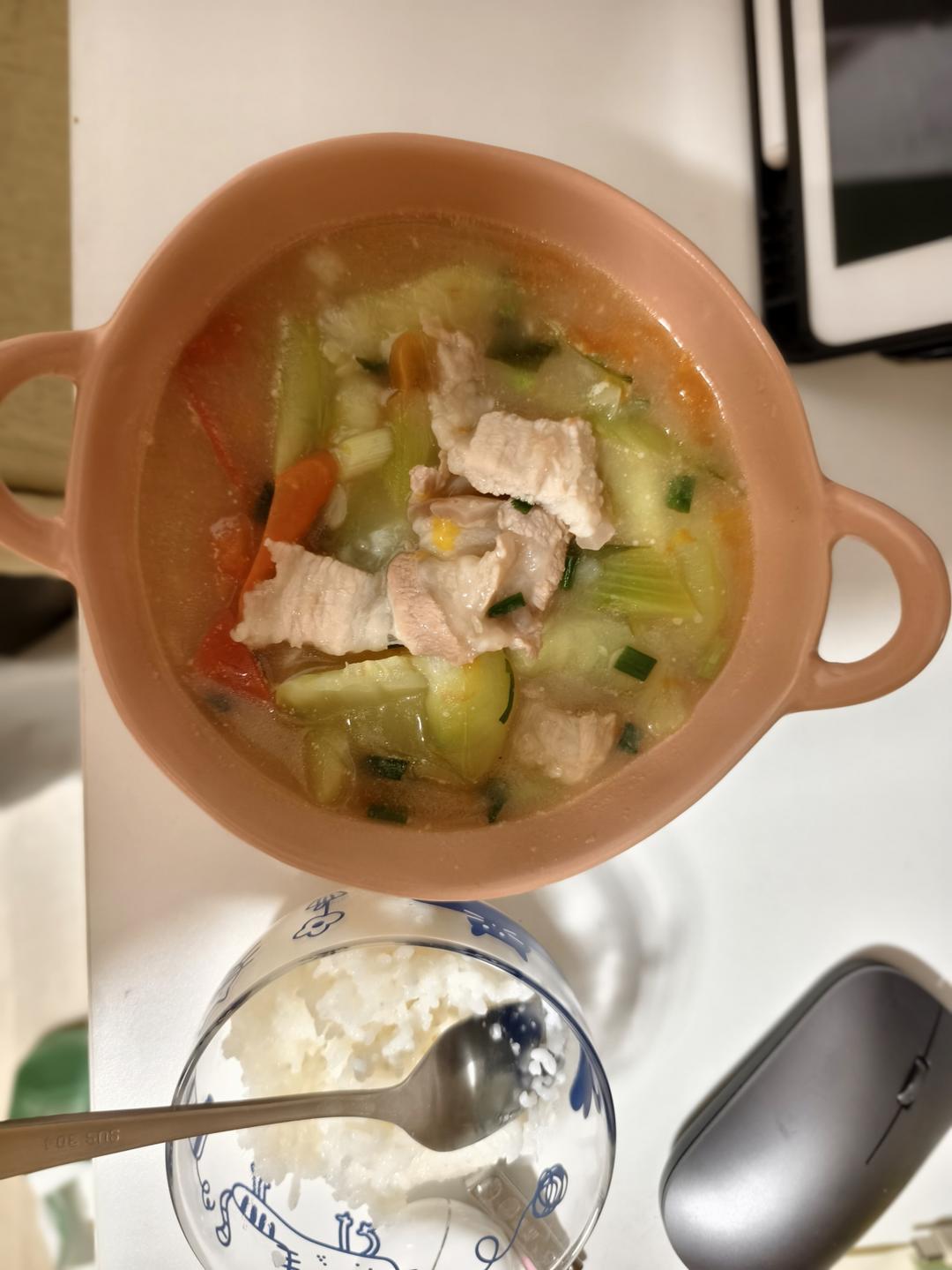 番茄滑肉煲｜酸爽开胃！肉片超级嫩滑