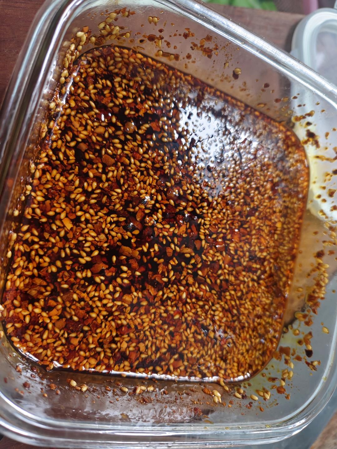 辣椒油所需香料的做法