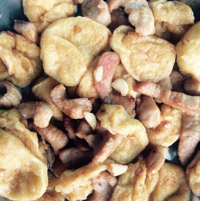 豆腐泡炒肉片