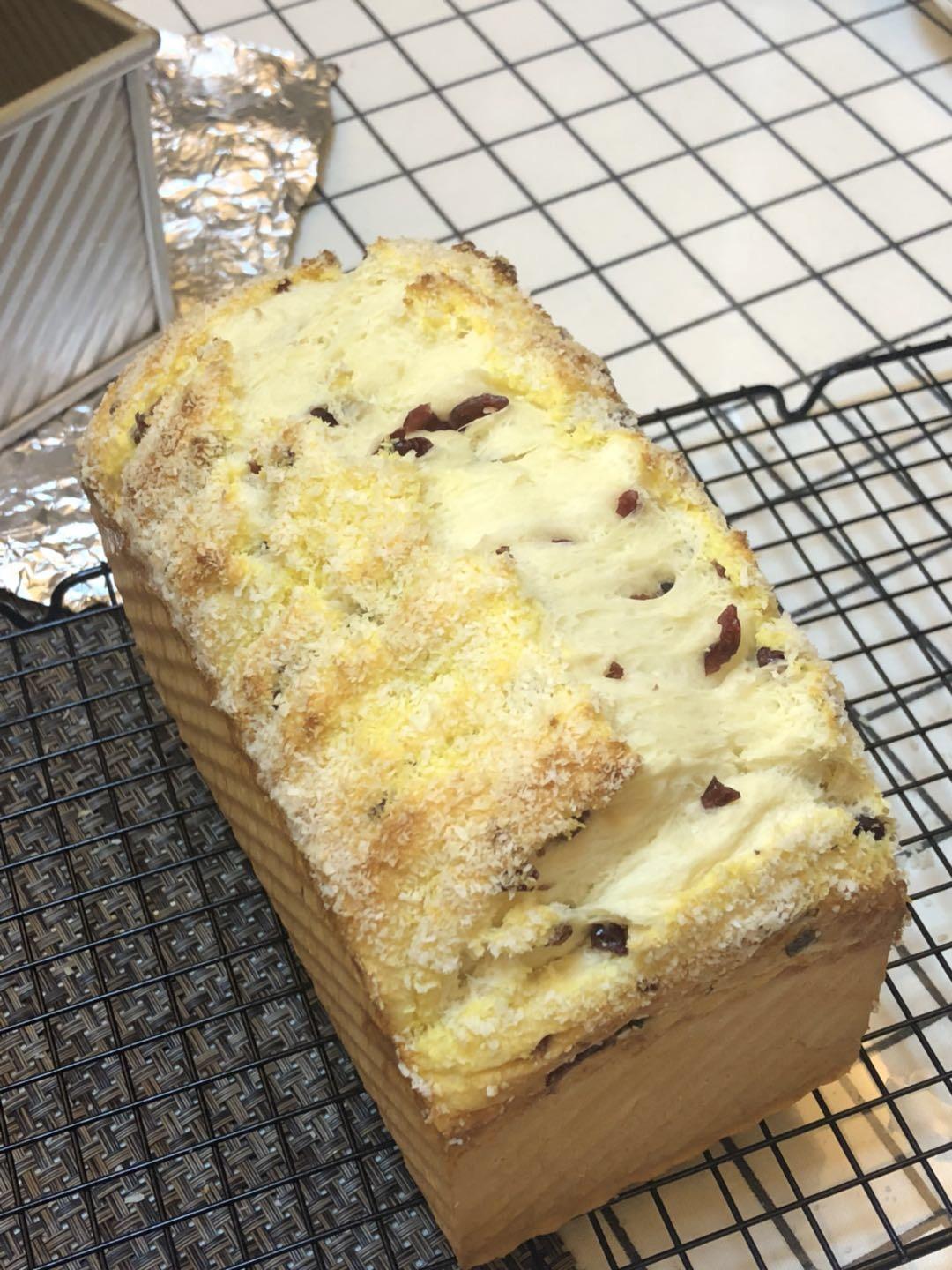 手撕蔓越莓炼乳吐司