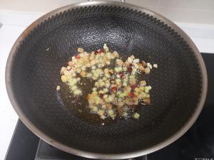 干煸豌豆的做法 步骤4